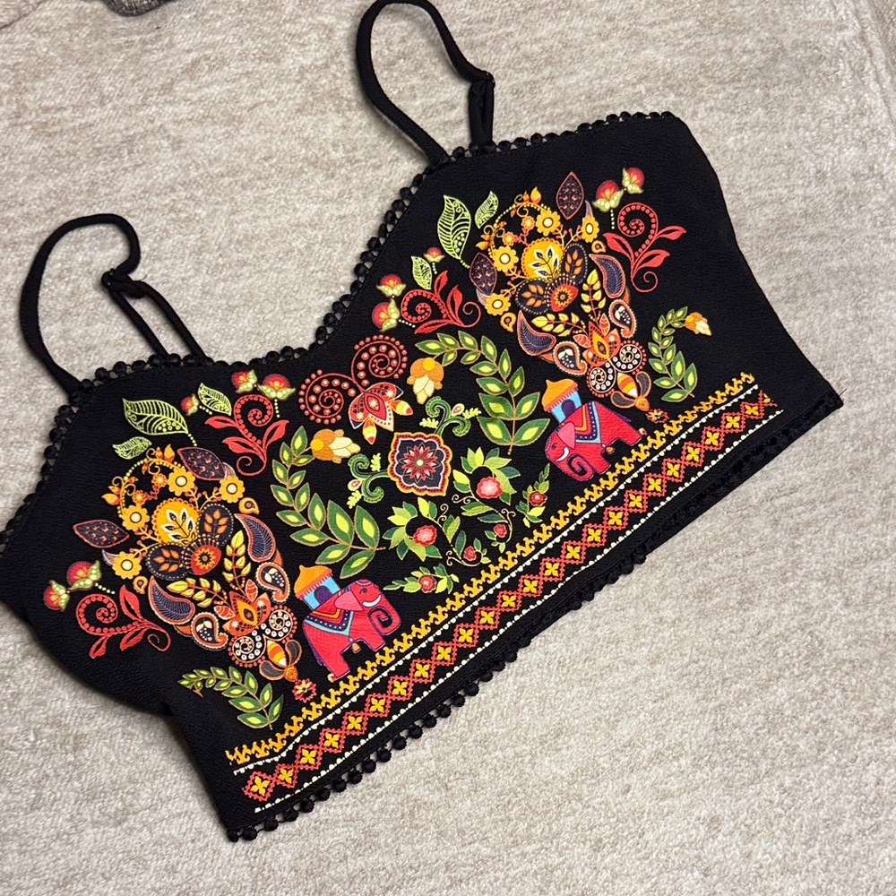 SHEIN size L Boho Chic Black Floral Crop Top